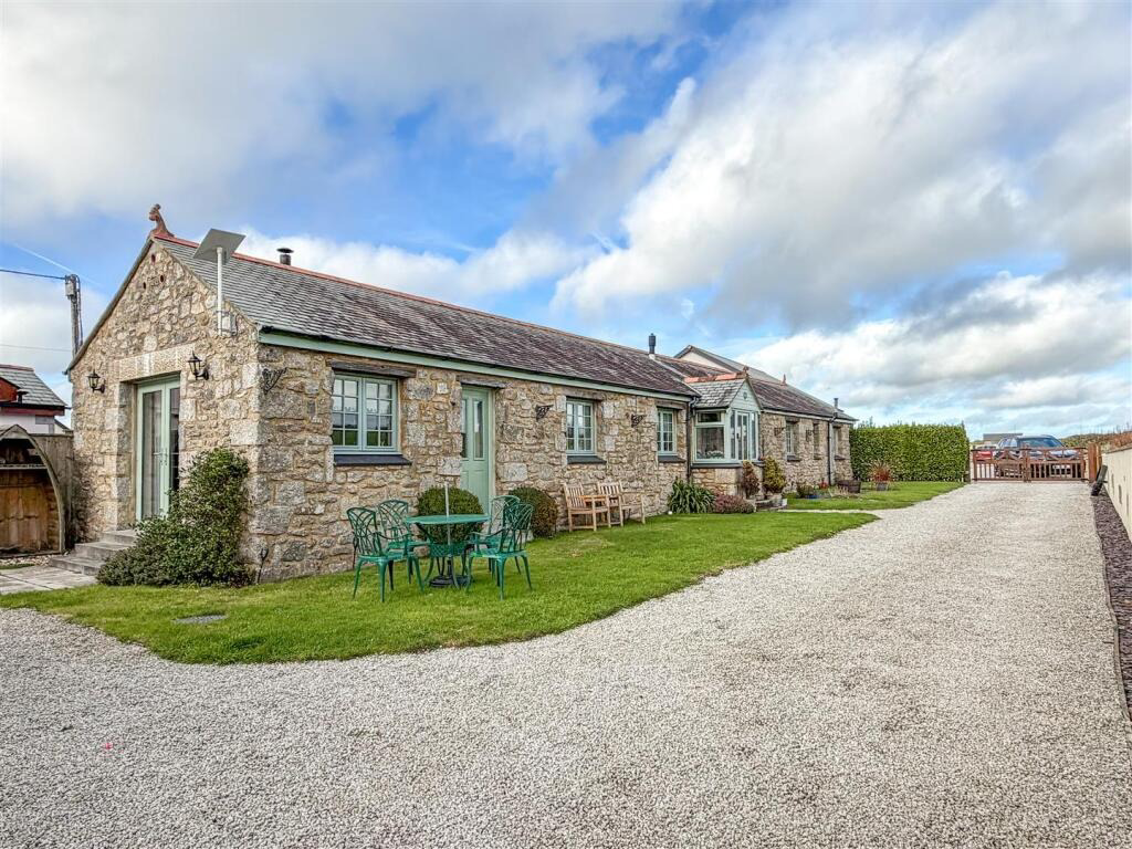 Farms Common, Stunning Barn Conversion