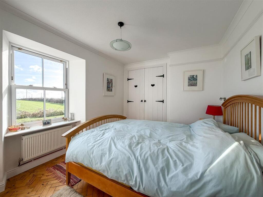 Ashton, Dormer bungalow with coastal views, photo 14