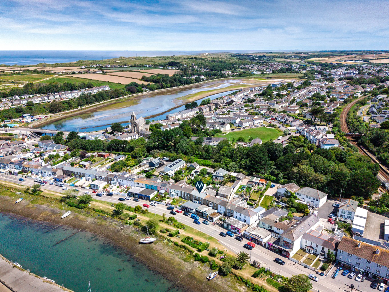 Hayle, Spacious home with views, photo 5
