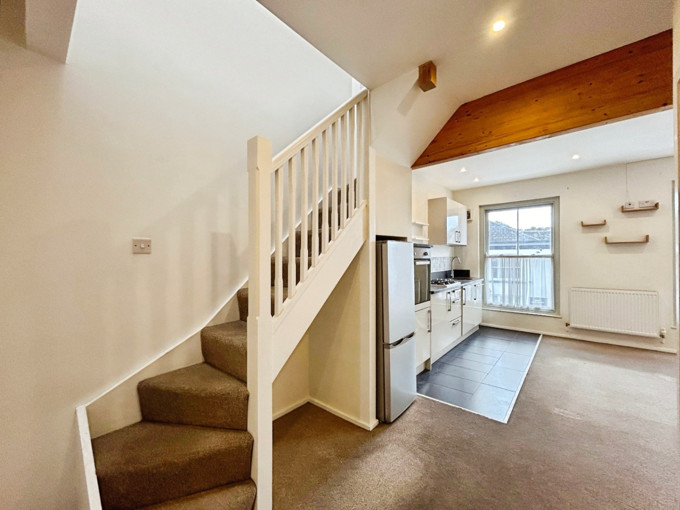 Hayle, Two bed maisonette in central location, photo 5