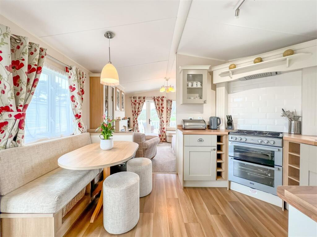 Praa Sands Holiday Village, Praa Sands, Penzance, Cornwall, TR20, photo 3