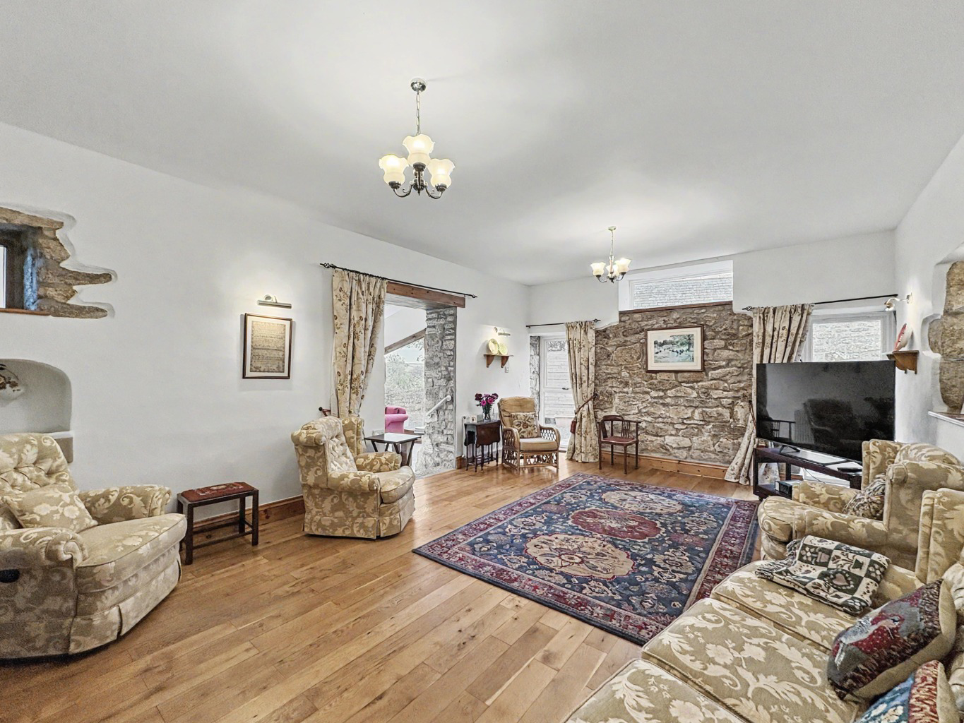 Black Rock, Beautiful barn conversion with approx 2 acres, photo 13