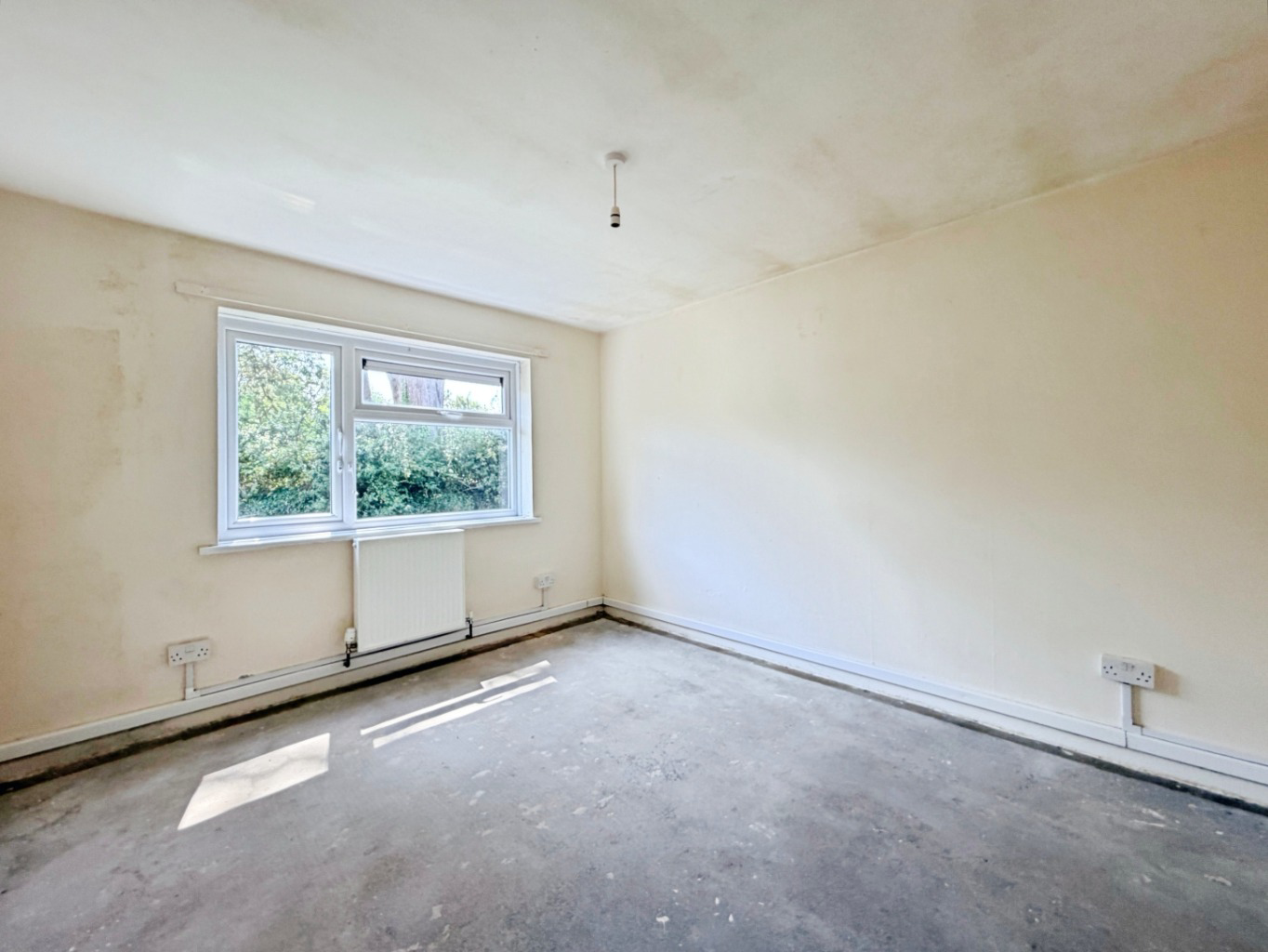 Helston, Two bed flat with no chain, photo 6