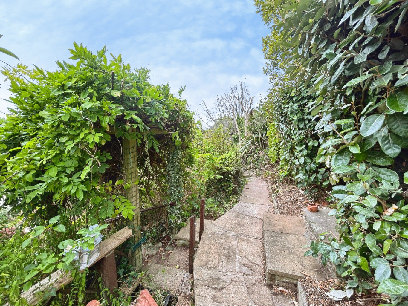 Hayle, Semi detached two bed bungalow with no chain, photo 10