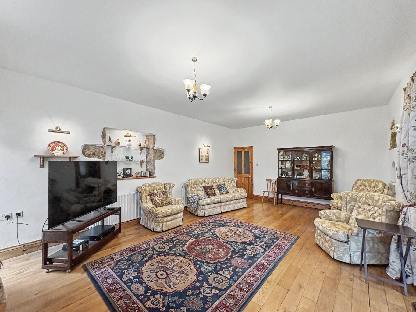 Black Rock, Beautiful barn conversion with approx 2 acres, photo 14