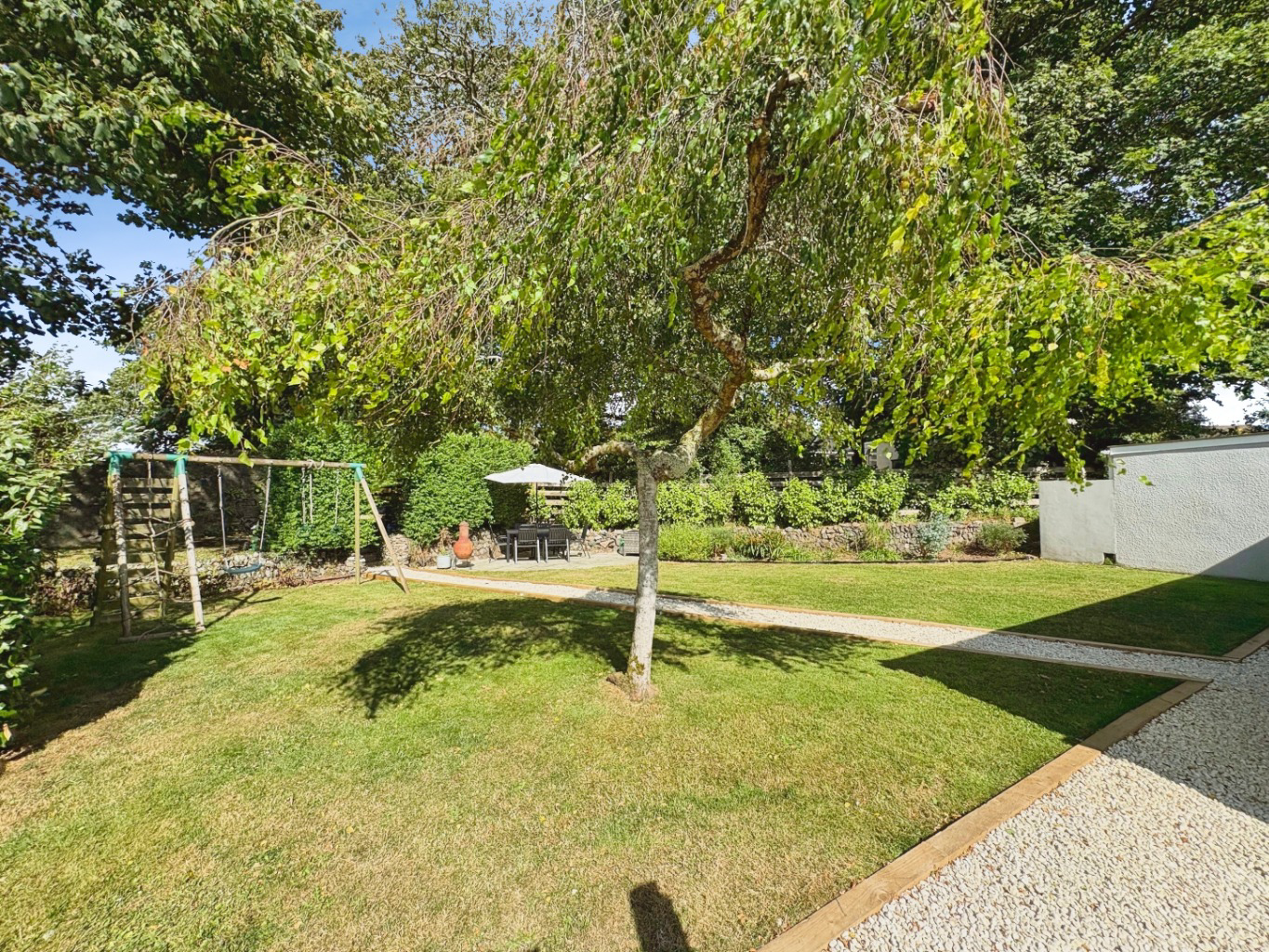 Camborne, Well presented and spacious home, photo 21