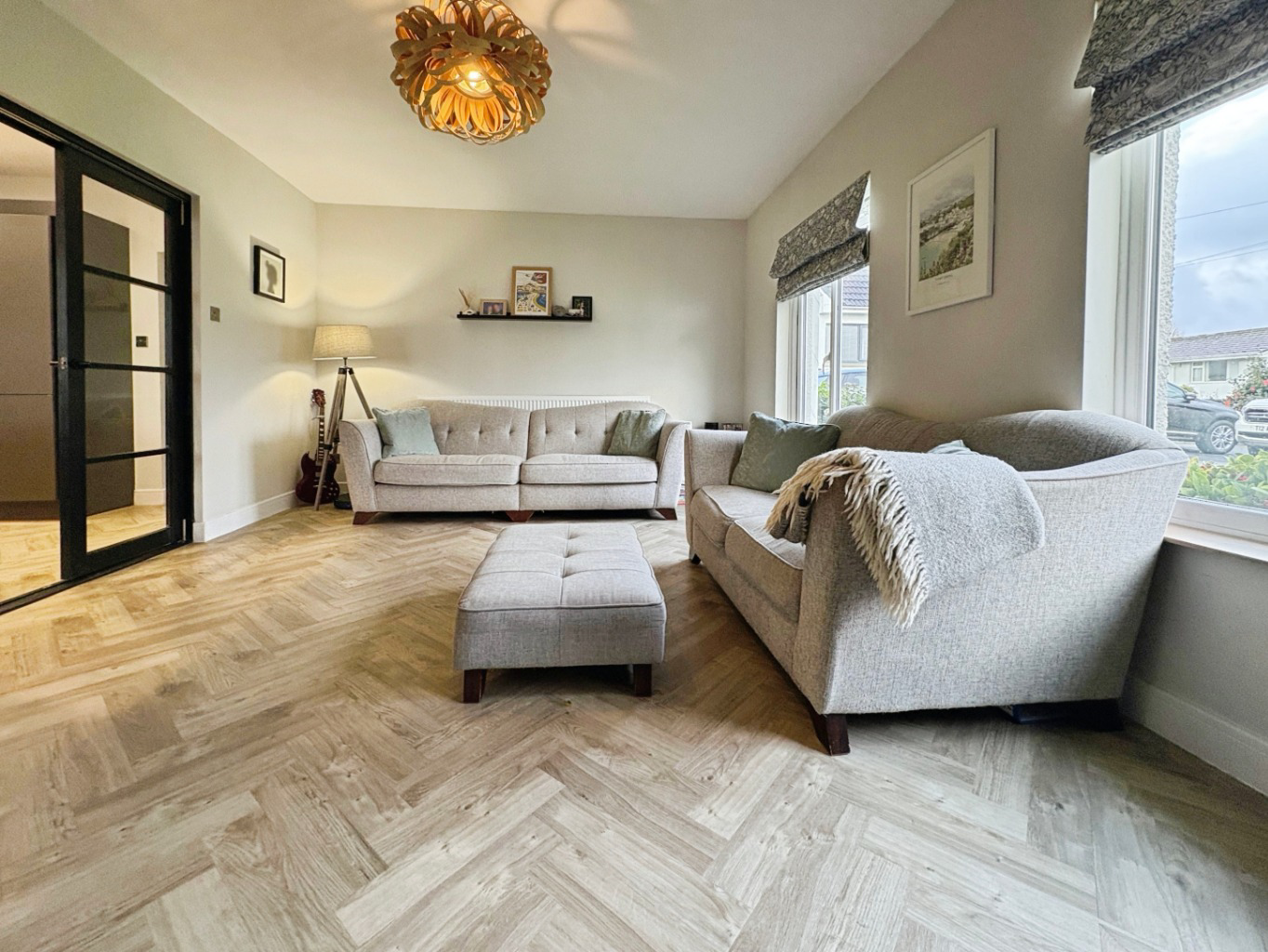 Camborne, Well presented and spacious home, photo 7