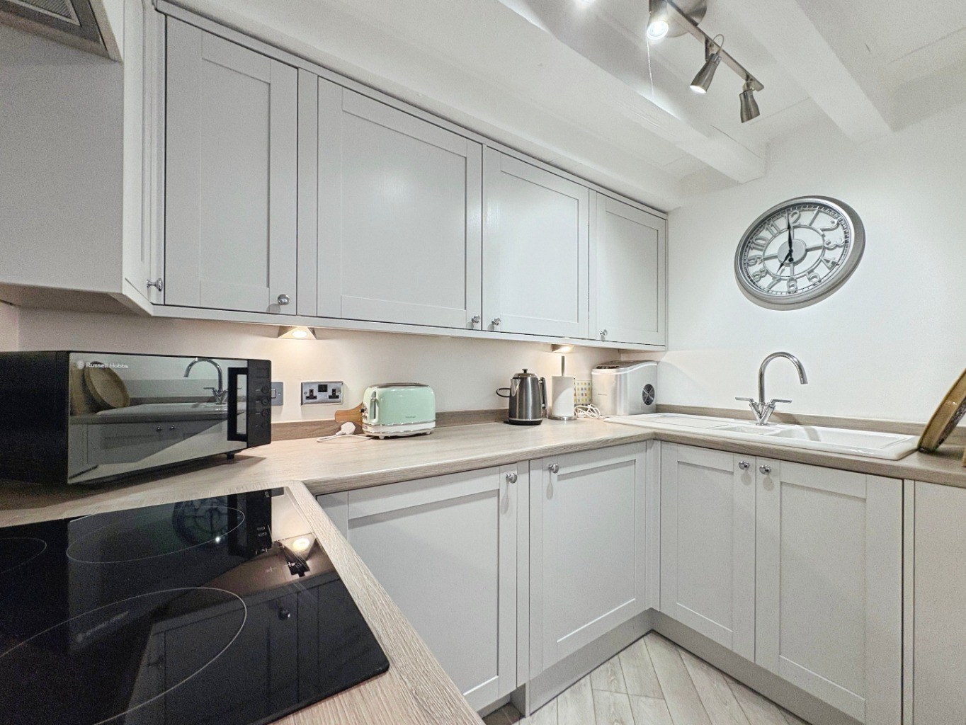 Mullion, Well Presented one bedroom ground floor flat, photo 6