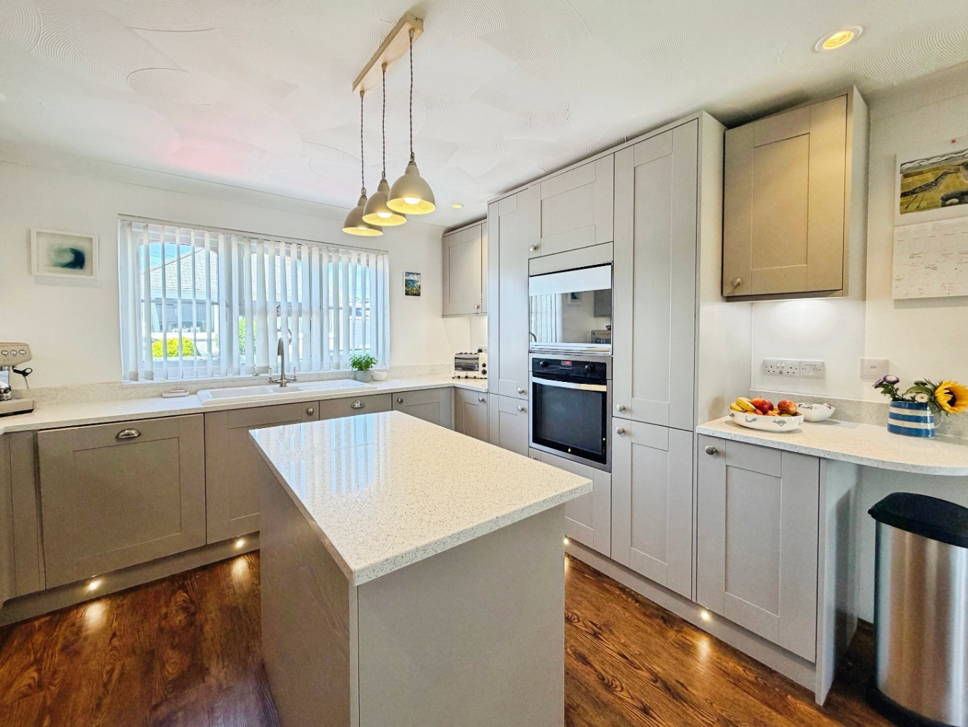 Helston, Impressive detached family home, photo 7