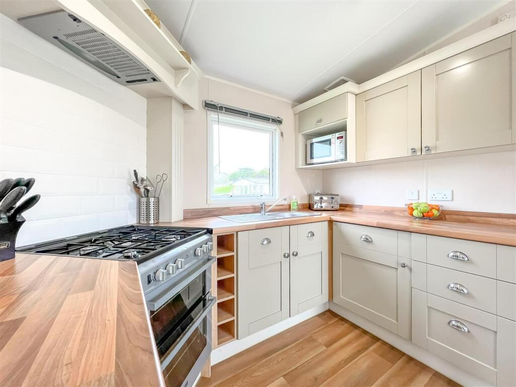 Praa Sands Holiday Village, Praa Sands, Penzance, Cornwall, TR20, photo 13