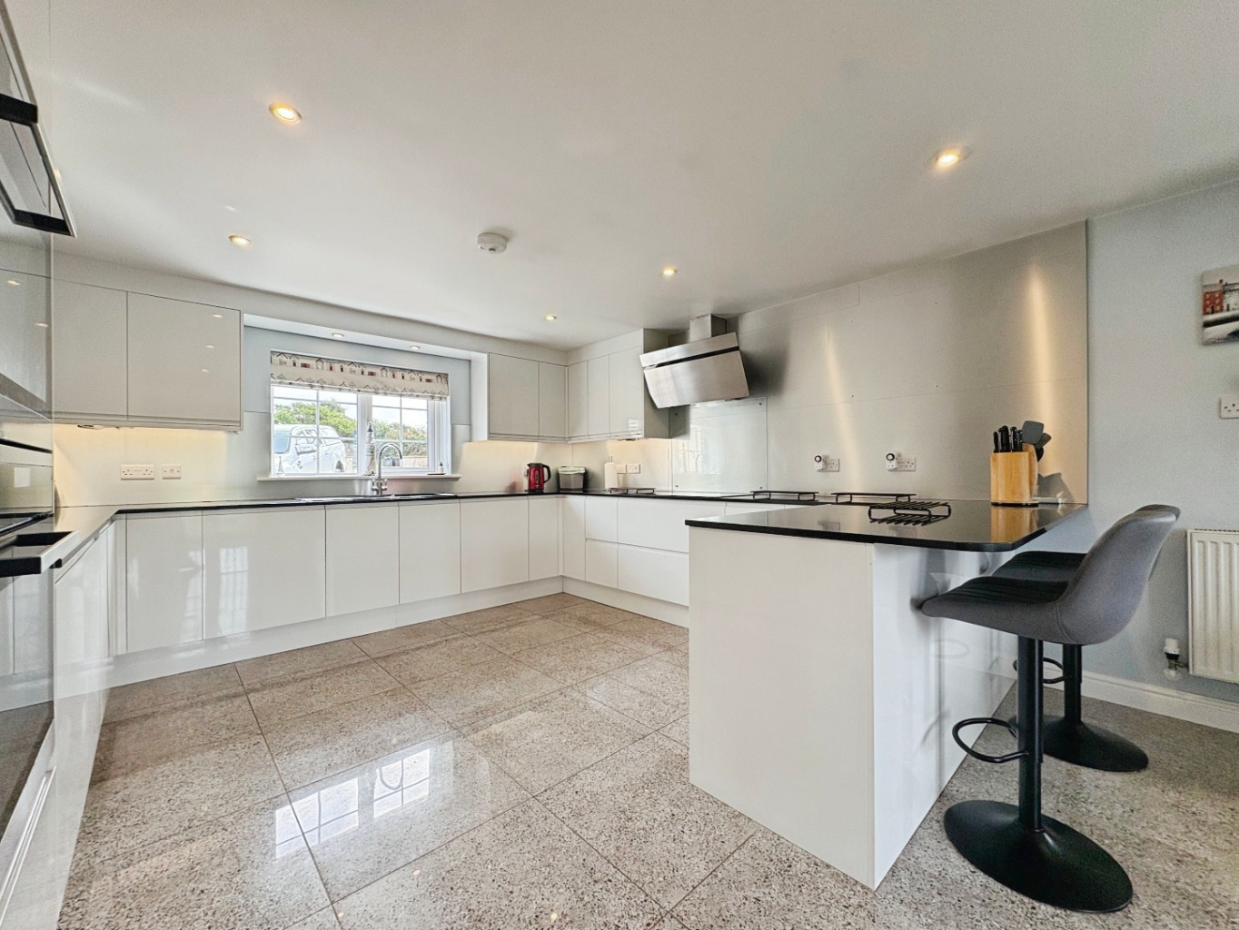 Ideal family home close to the beach, Praa Sands, photo 3