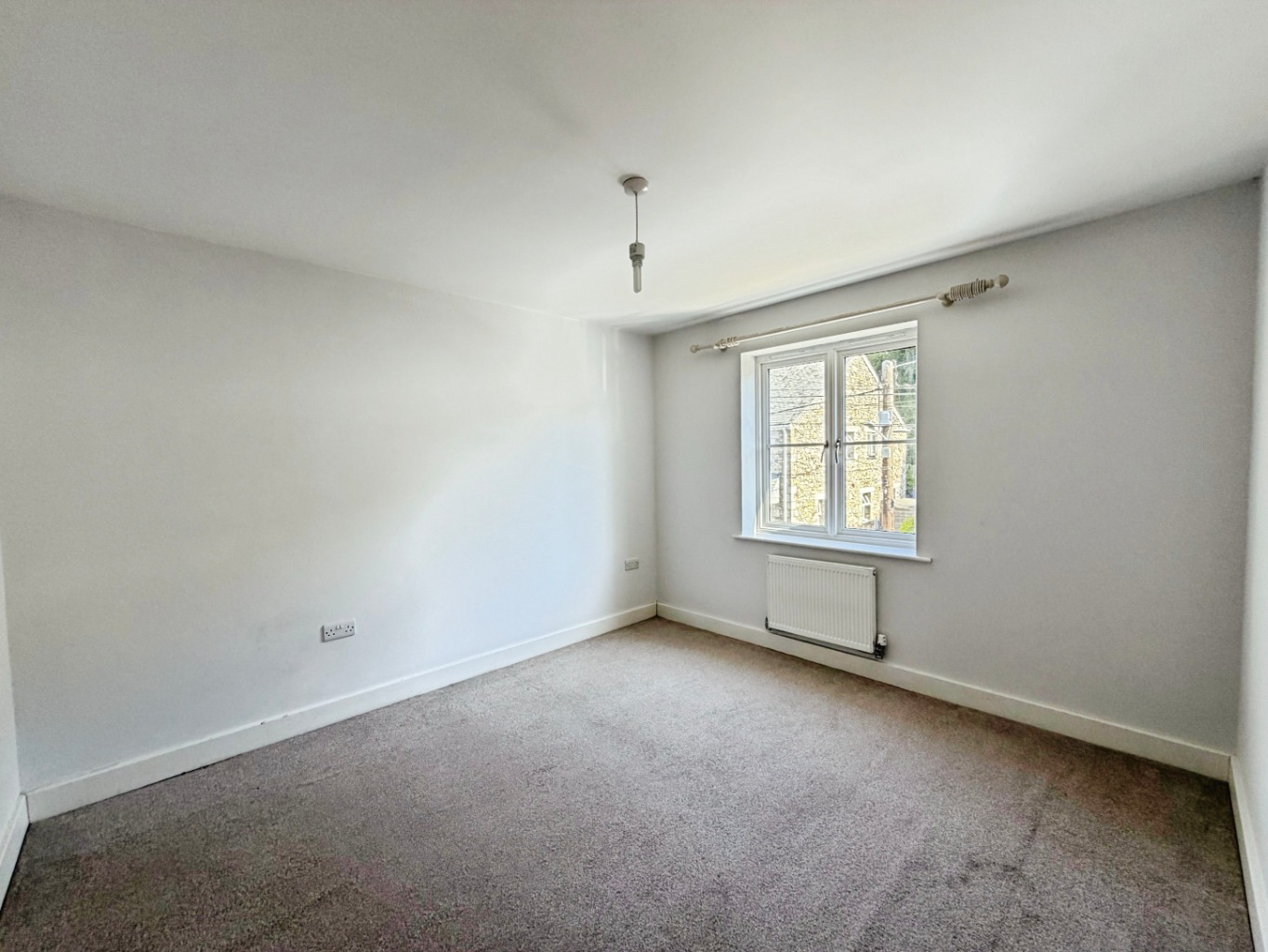 Helston, Three bed home with no onward chain, photo 14