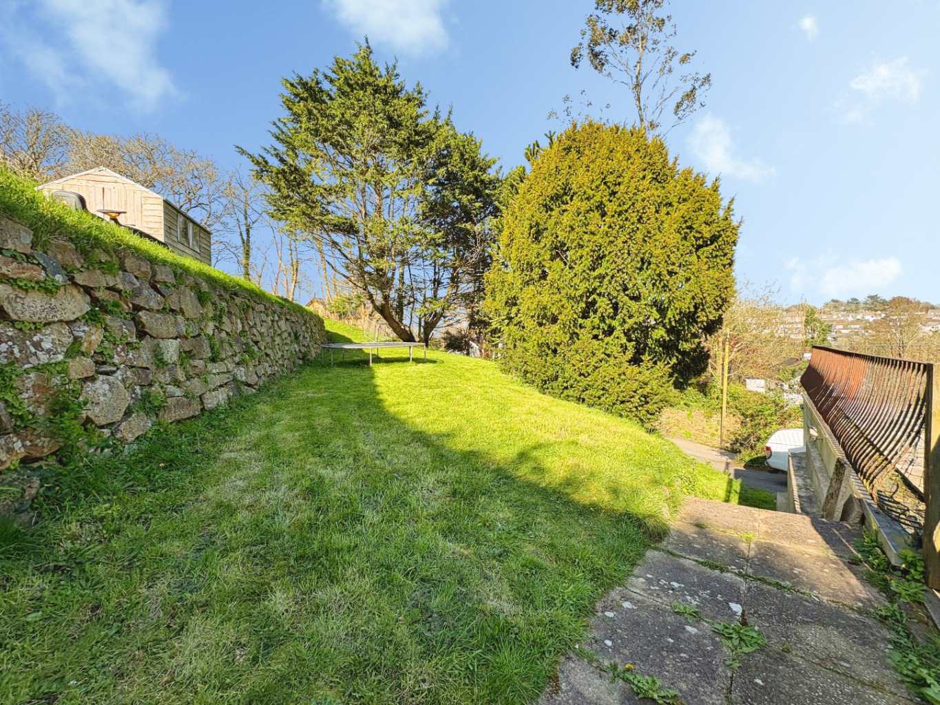 Helston, Spacious property set within approximately 3 acres, photo 26