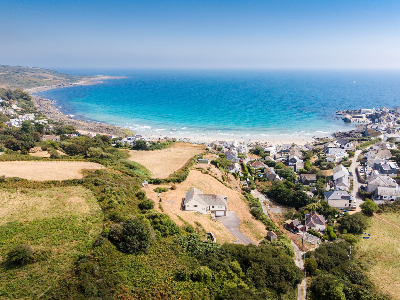 Coverack, Spacious four bed home with sea views, photo 14