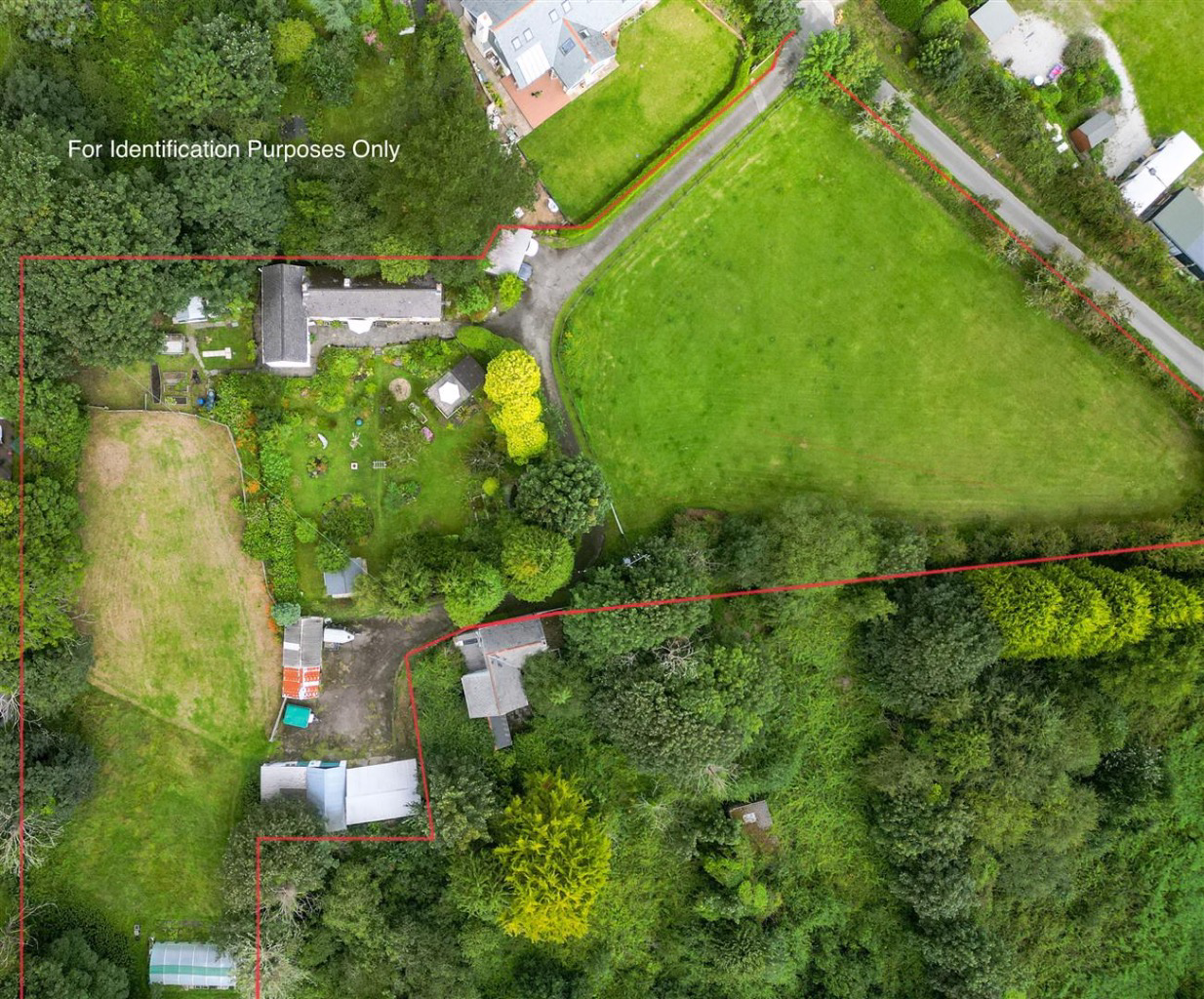 Carharrack, Cottage with land and outbuildings, photo 2