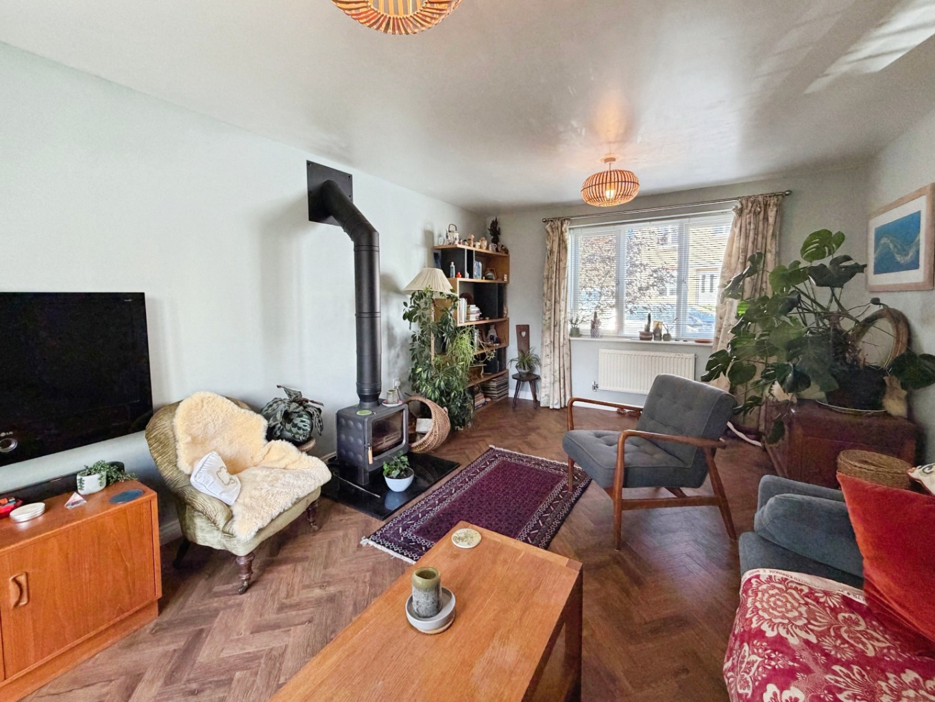 Helston, Deceptively spacious home, photo 8