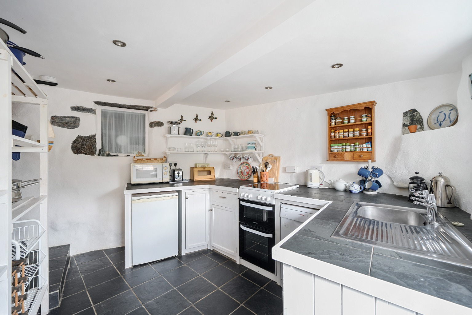 Porthallow, Home moments from the beach, photo 11