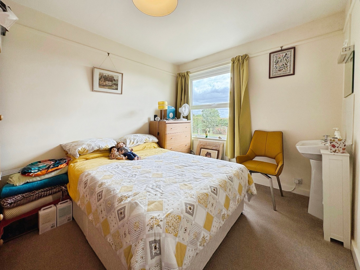 Ashton, Spacious home with generous garden, photo 10