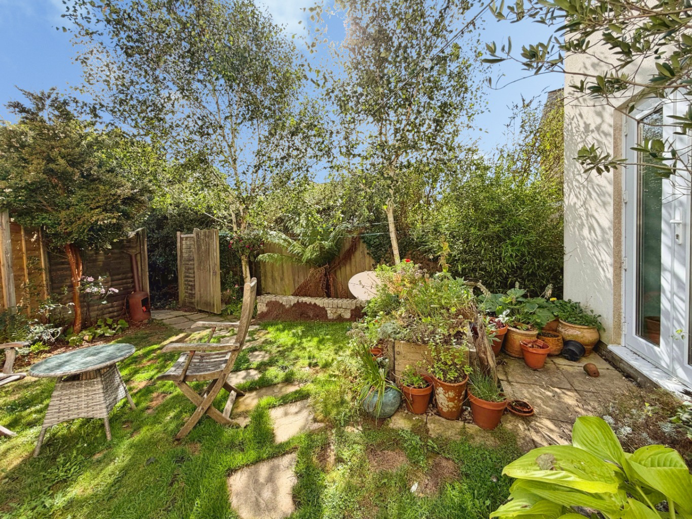 Helston, Deceptively spacious home, photo 5