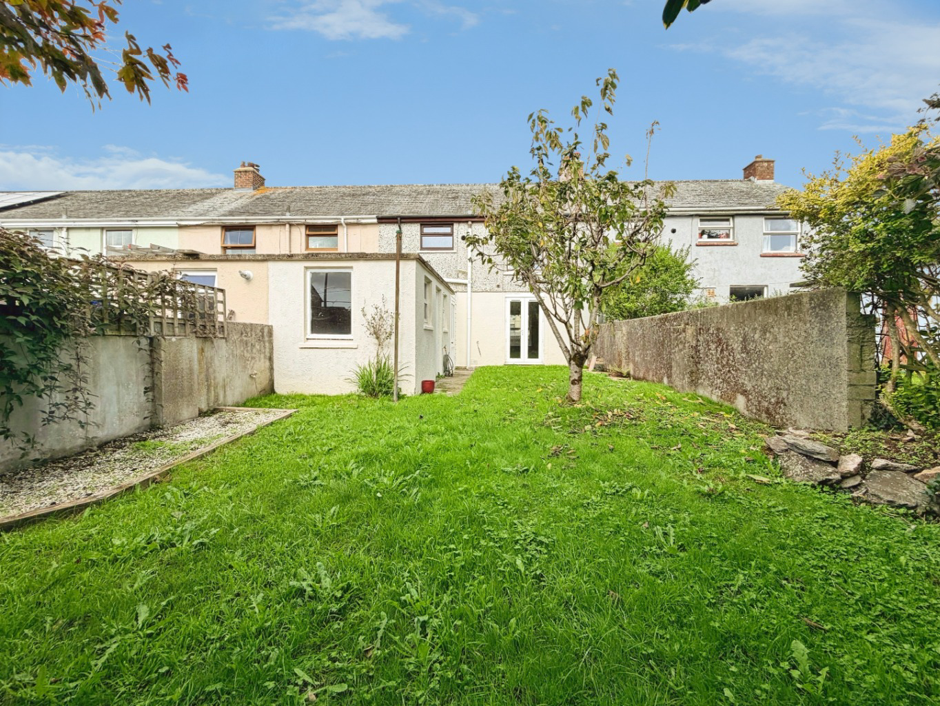 Helston, Spacious three bed home, photo 15