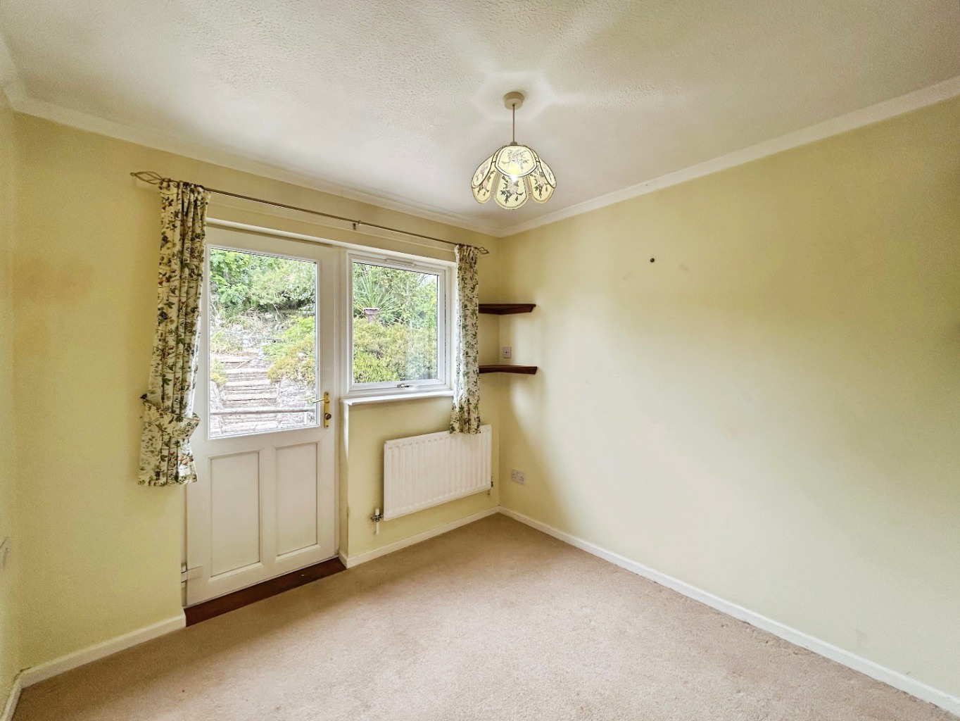 Hayle, Semi detached two bed bungalow with no chain, photo 8