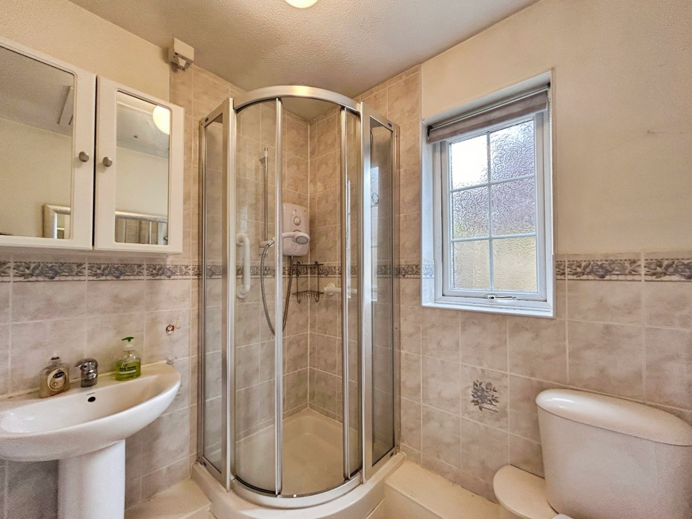 Hayle, Semi detached two bed bungalow with no chain, photo 13