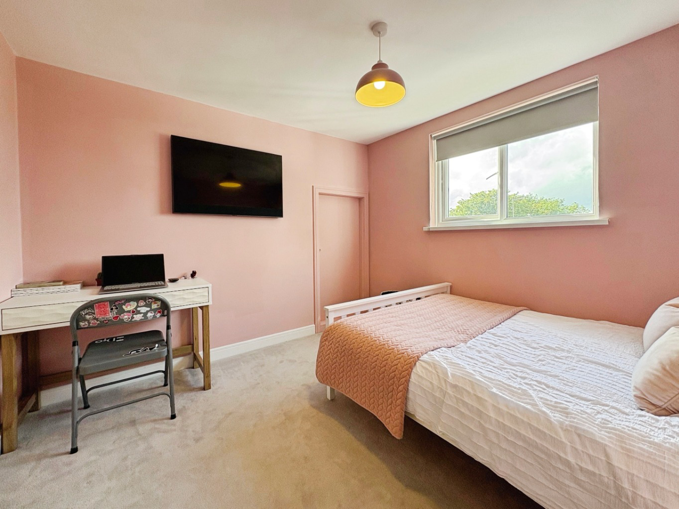 Camborne, Well presented and spacious home, photo 18
