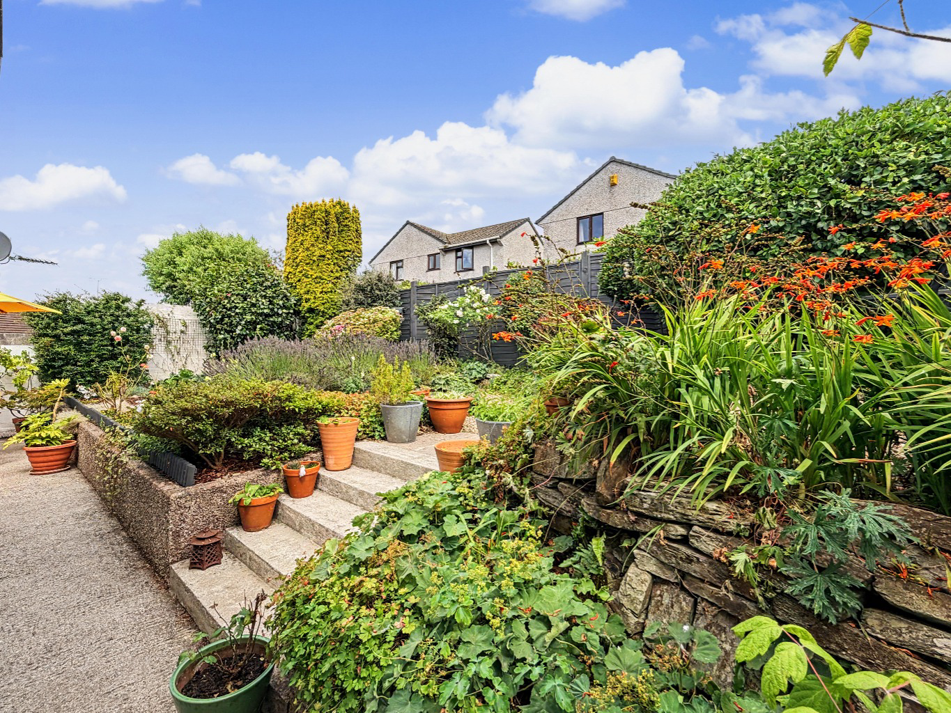 Hayle, Immaculatly presented with low maintenance garden, photo 17