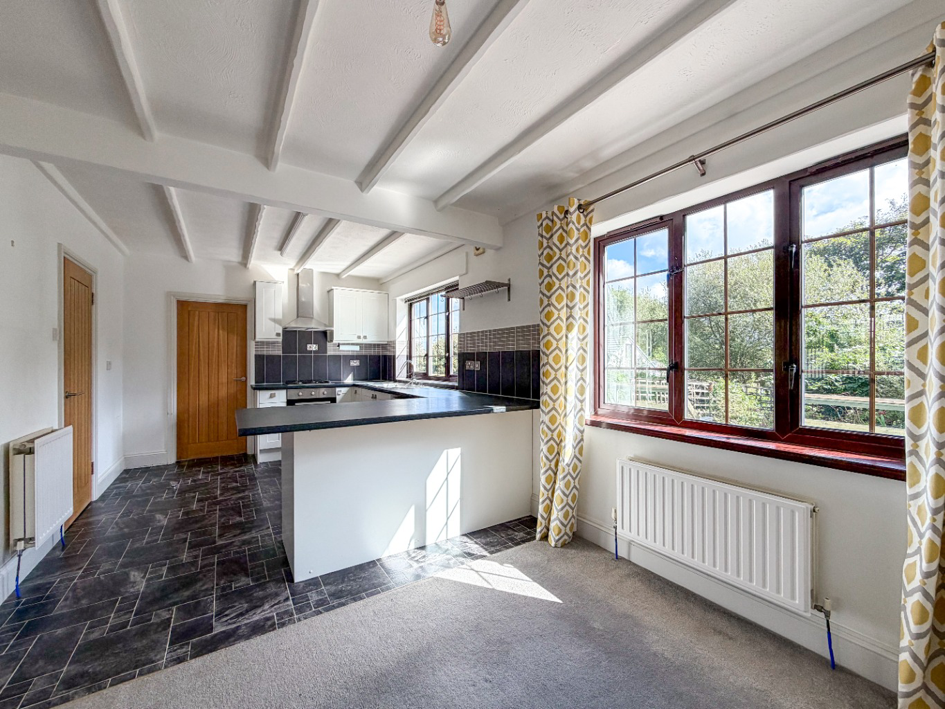 Godolphin Cross, Spacious home with good sized gardens, photo 5