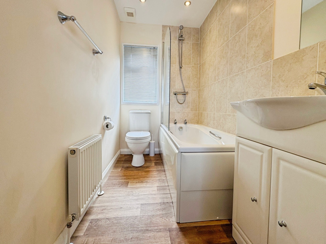 Helston, Park home with no onward chain, photo 9