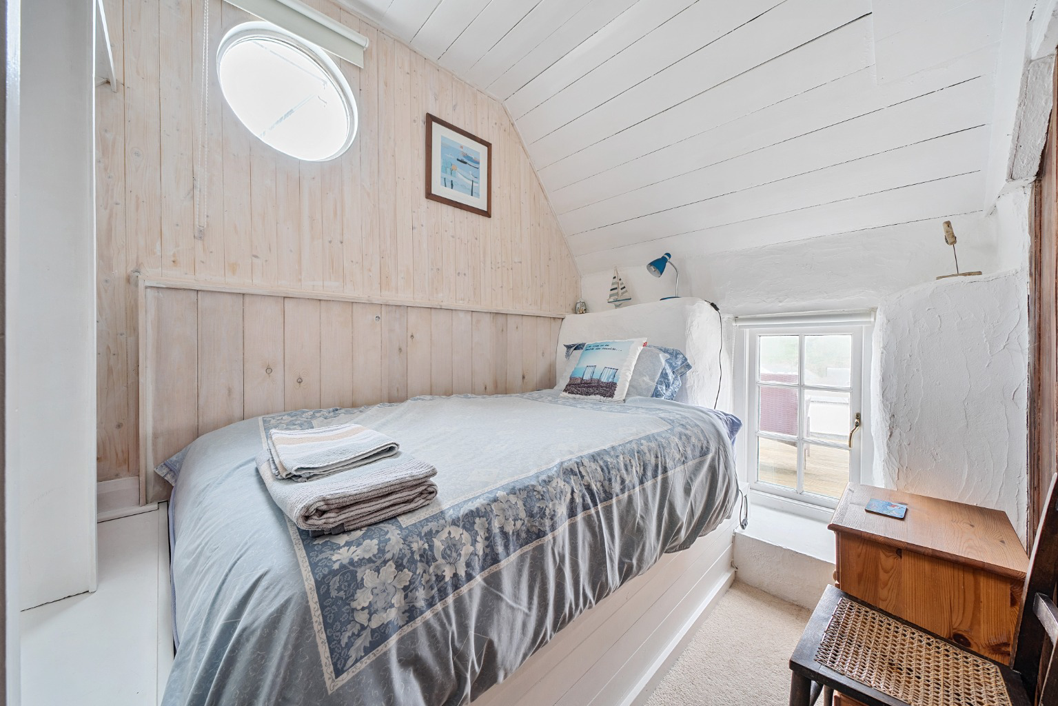 Porthallow, Home moments from the beach, photo 16
