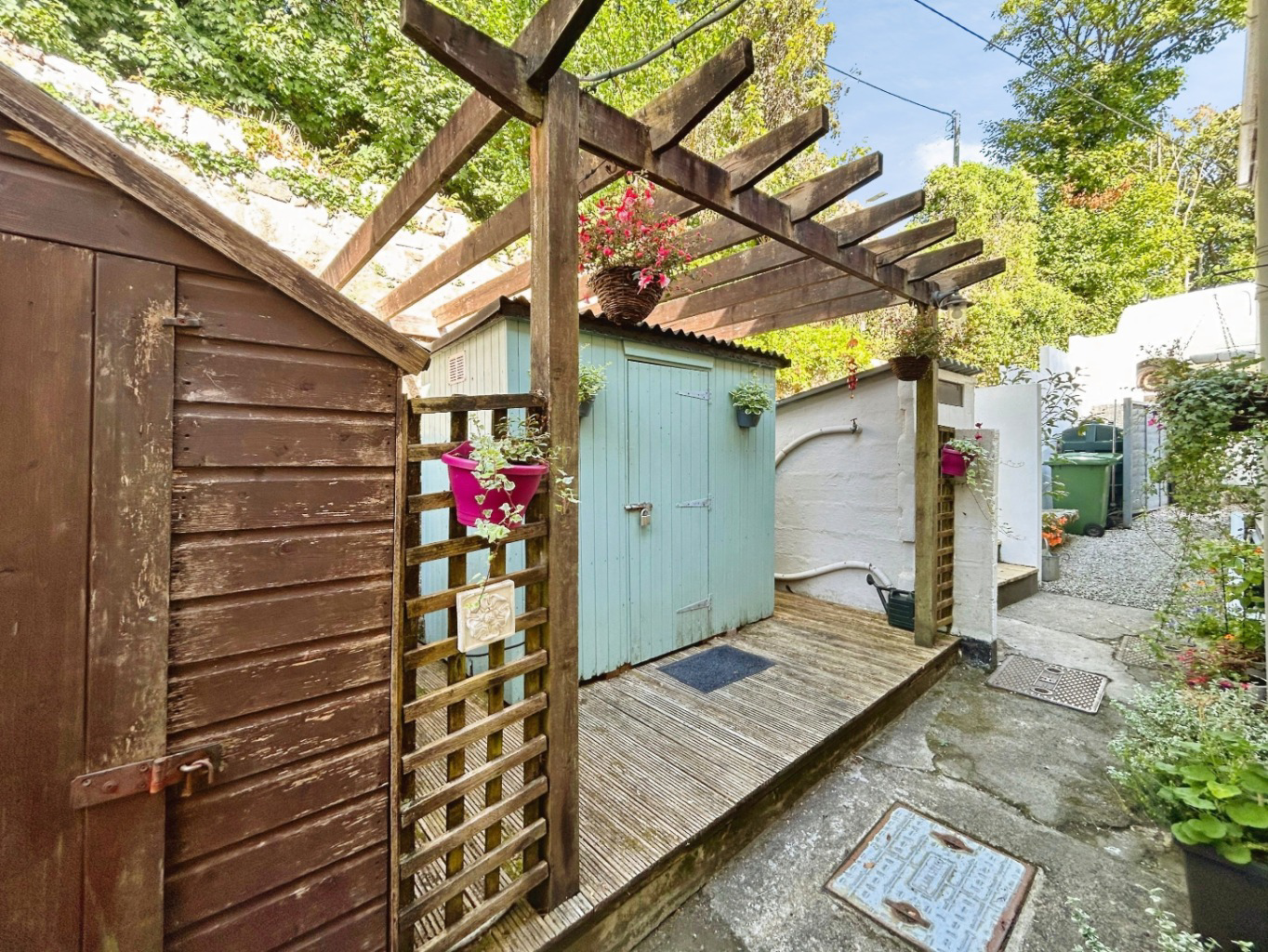 Angarrack, Charming Mid Terrace Cottage, photo 8