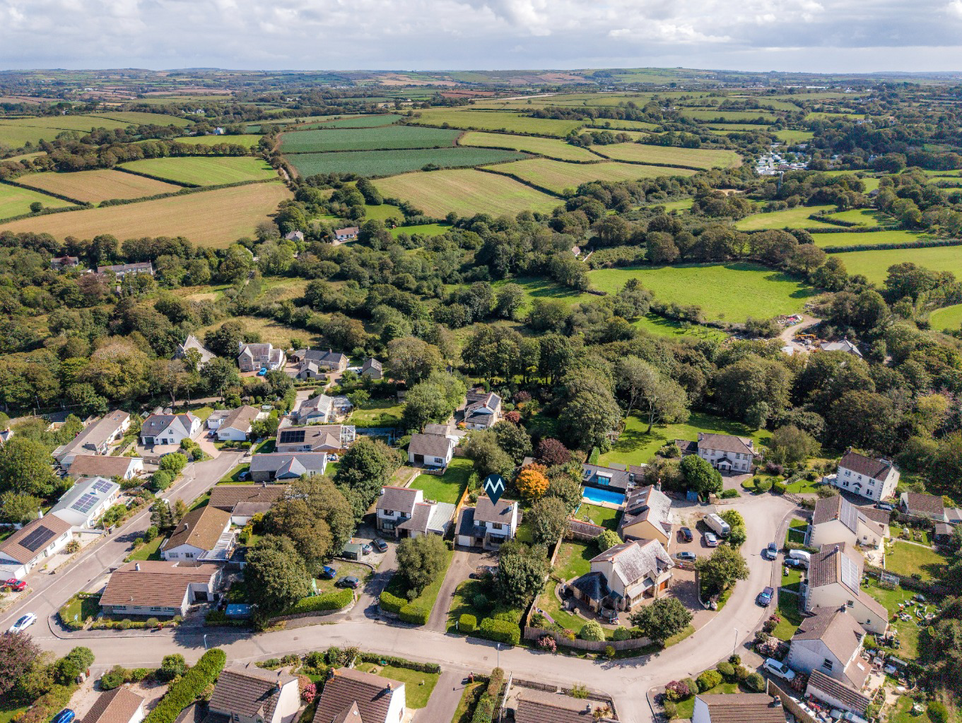 Godolphin Cross, Spacious home with good sized gardens, photo 17