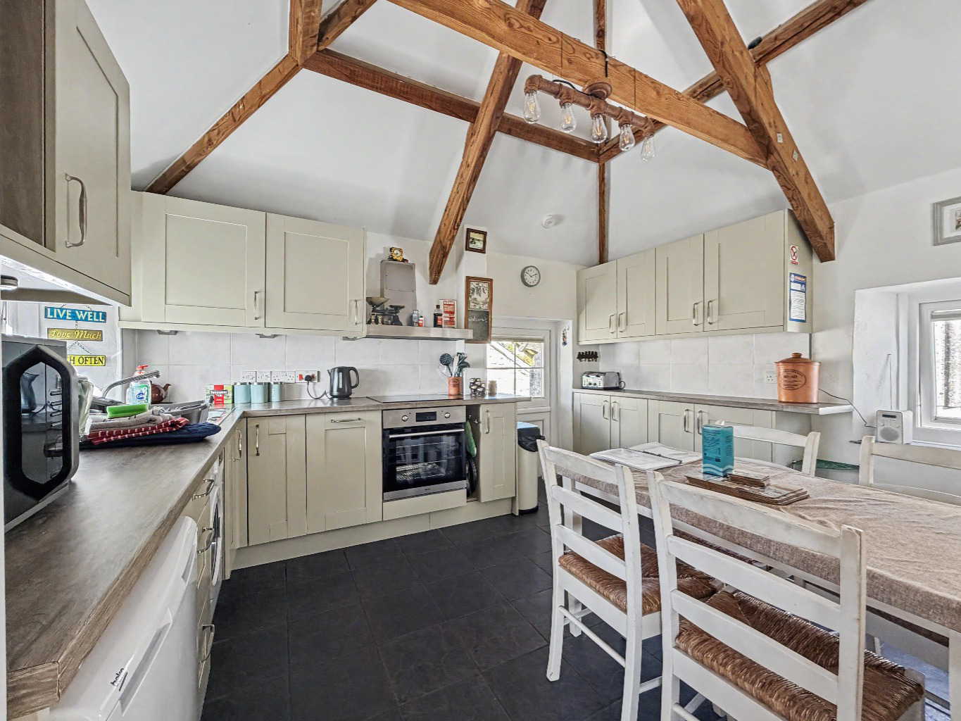 Coverack Bridges, Beautiful three bed barn conversion, photo 8