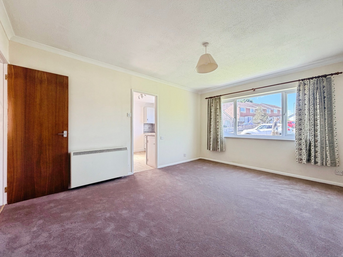 Helston, Detached bungalow with no chain, photo 7