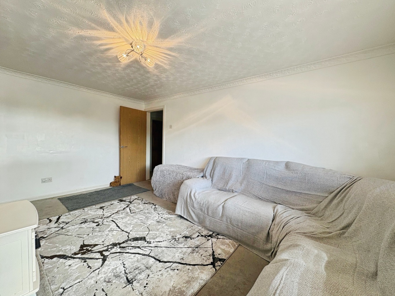 Helston, Ideal first home with garden, photo 4