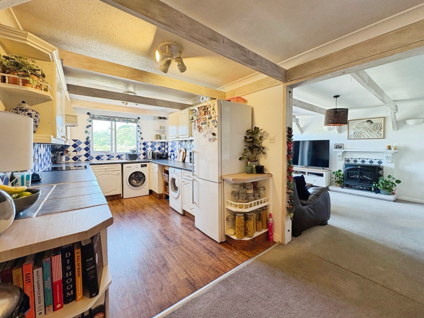 Swanpool, Spacious Maisonette close to the beach, photo 3