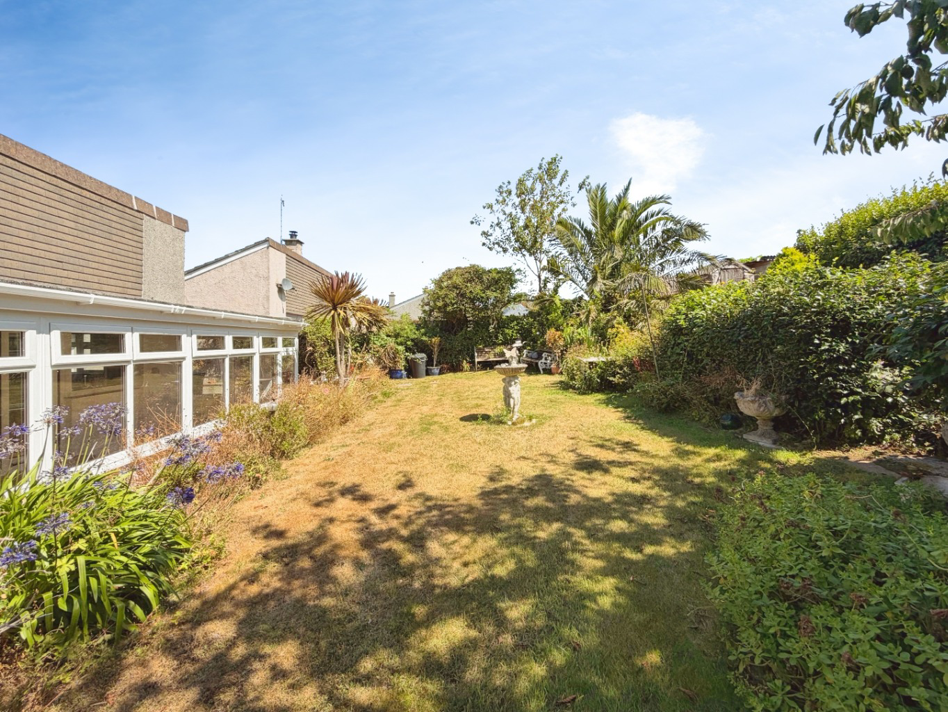 Helston, Detached three bed bungalow with no chain, photo 2