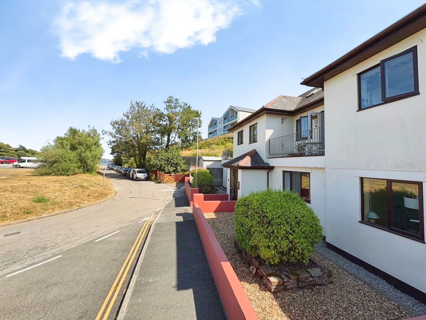 Swanpool, Spacious Maisonette close to the beach, photo 2