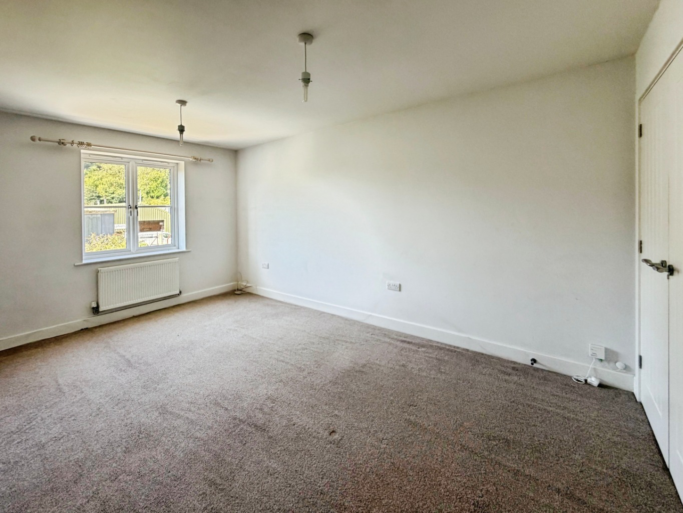 Helston, Three bed home with no onward chain, photo 12