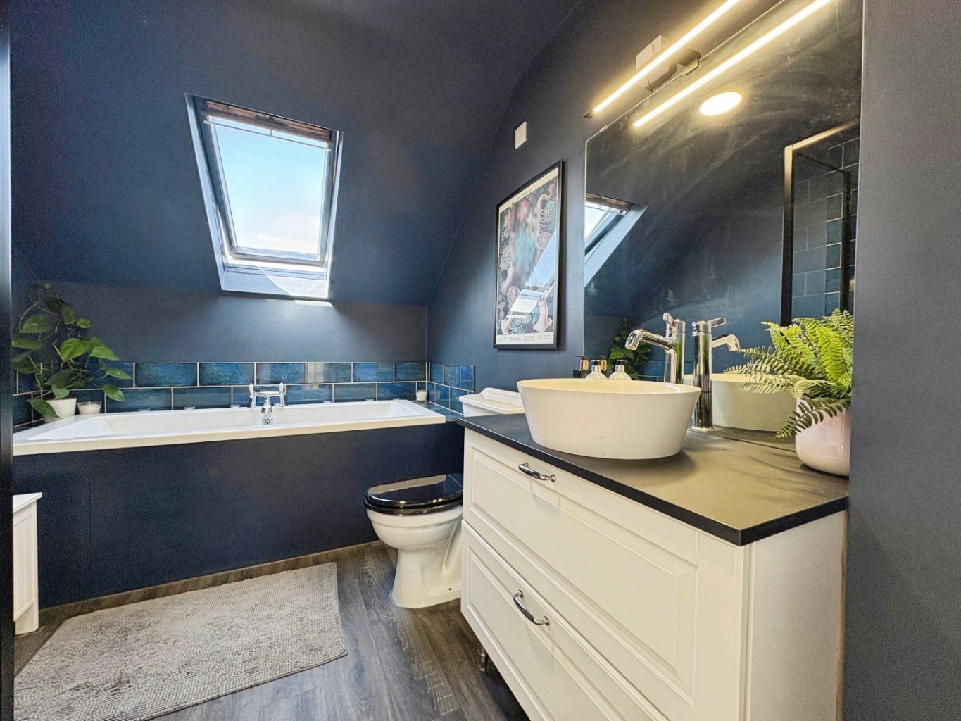 Swanpool, Spacious Maisonette close to the beach, photo 9