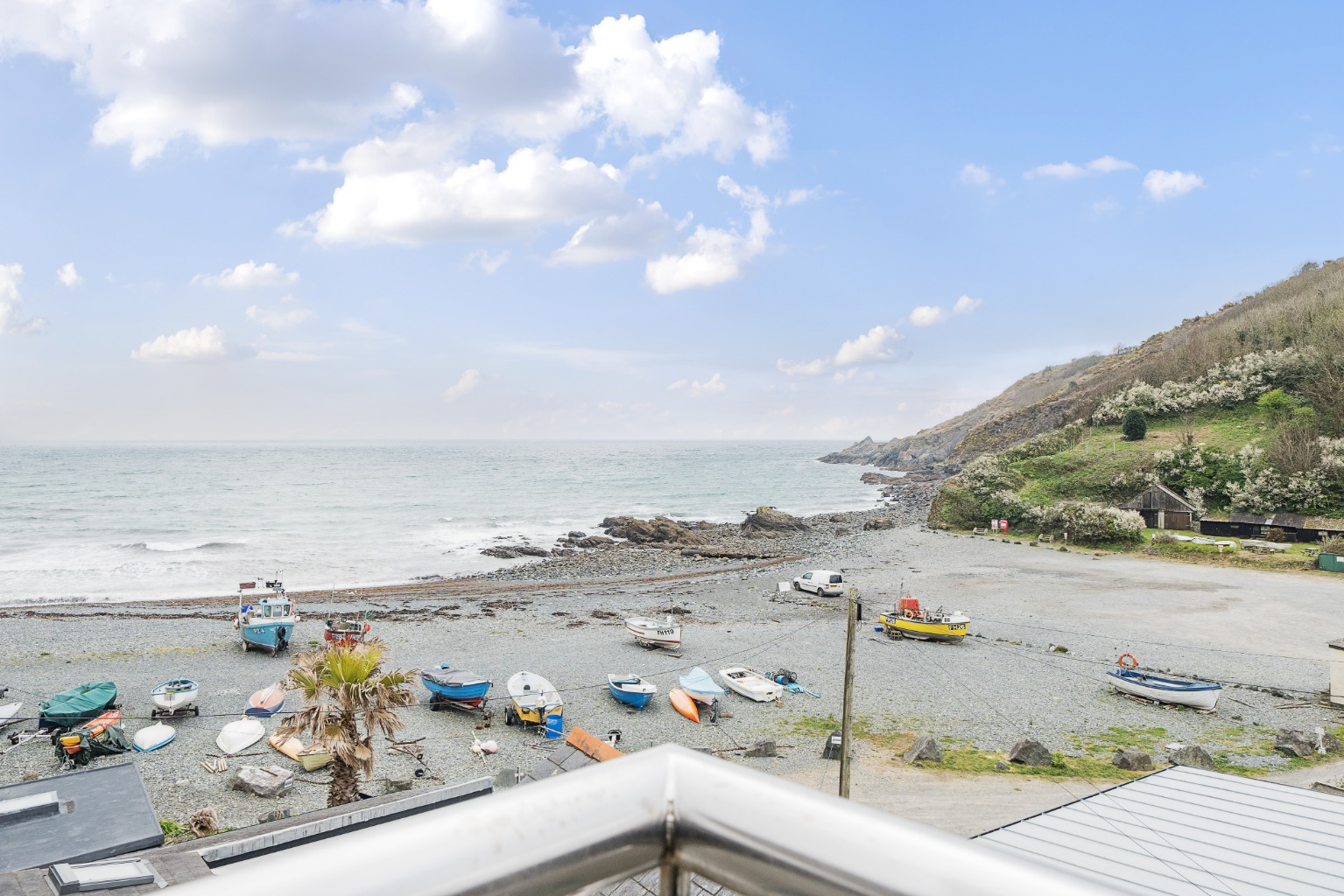 Porthallow, Home moments from the beach, photo 4