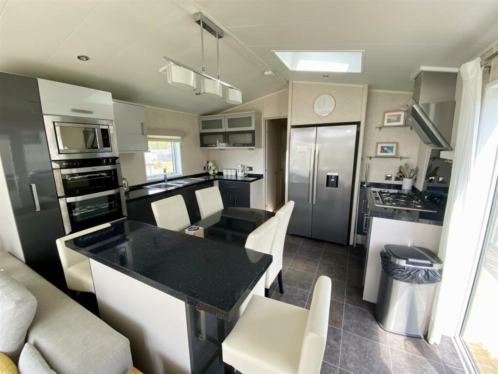 Perfect bolt hole or investment, Praa Sands, photo 6