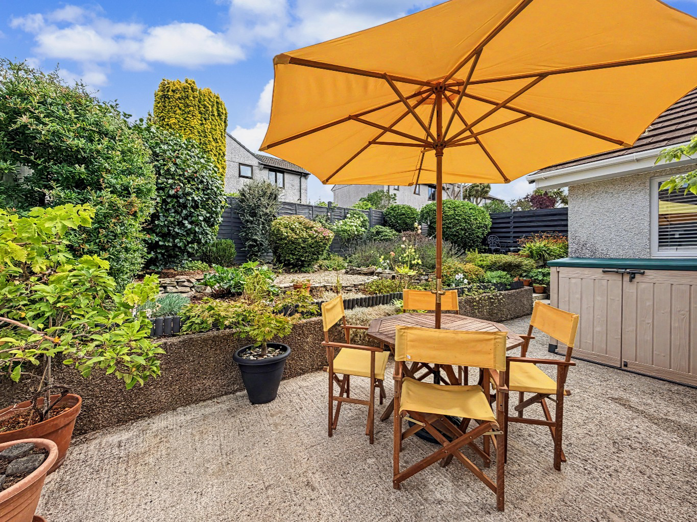 Hayle, Immaculatly presented with low maintenance garden, photo 9
