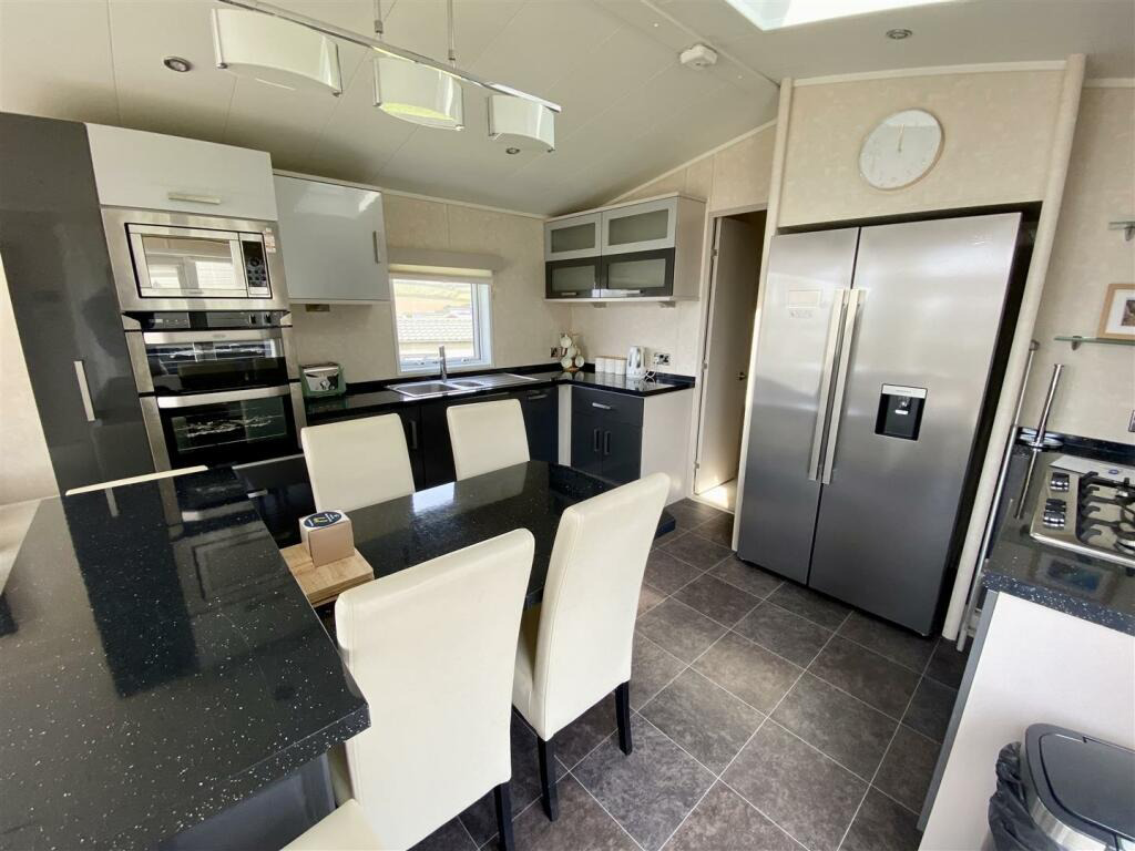 Perfect bolt hole or investment, Praa Sands, photo 9