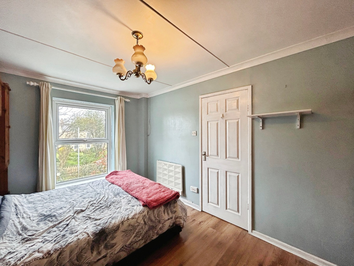 Hayle, Three bed home nearby to amenities, photo 12