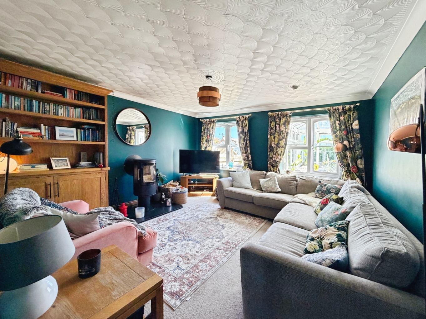 Helston, Impressive detached family home, photo 3