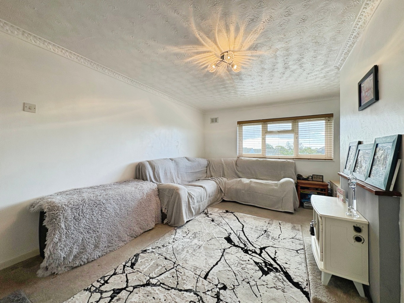 Helston, Ideal first home with garden, photo 5