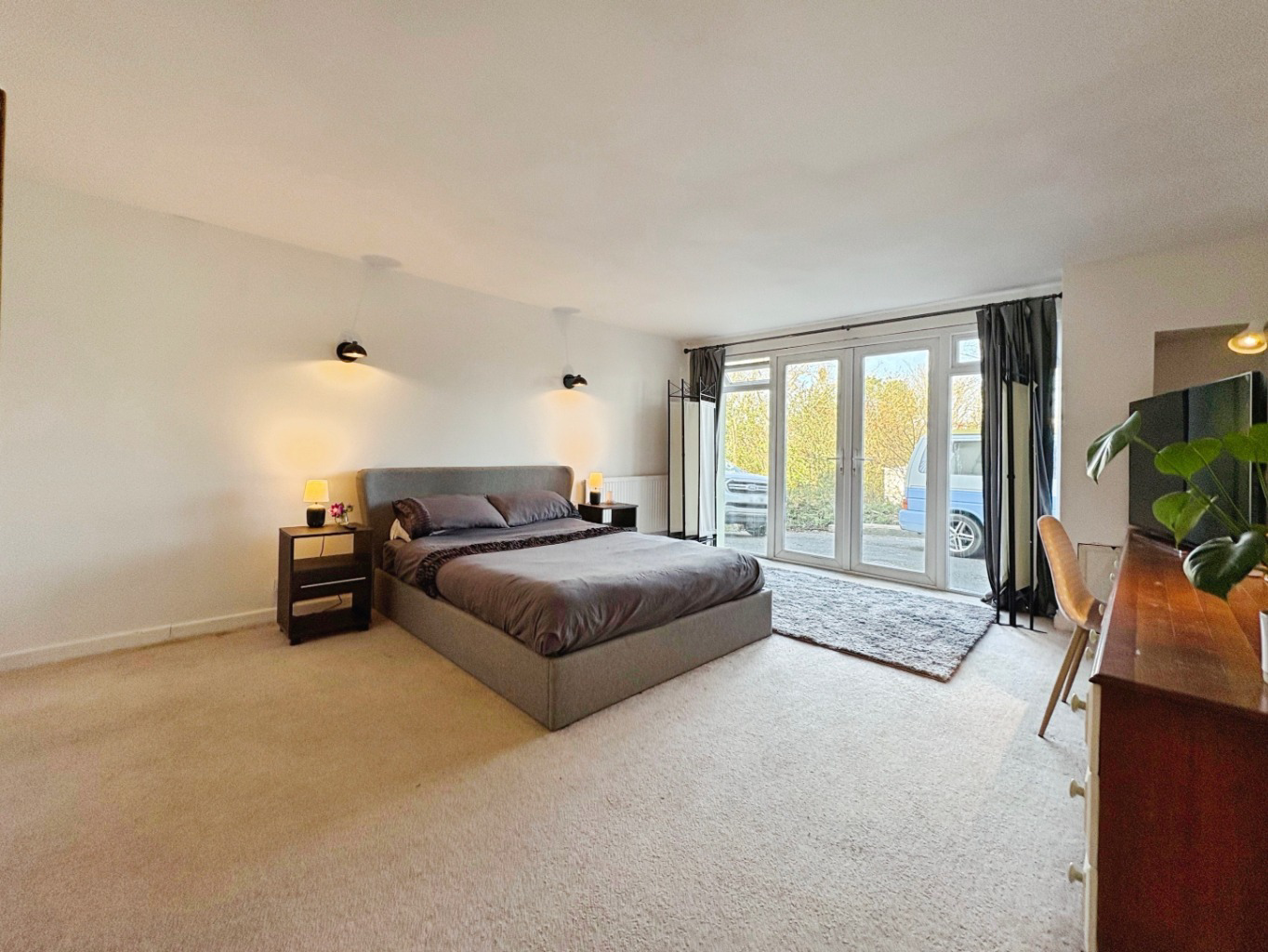 Helston, Spacious property set within approximately 3 acres, photo 12