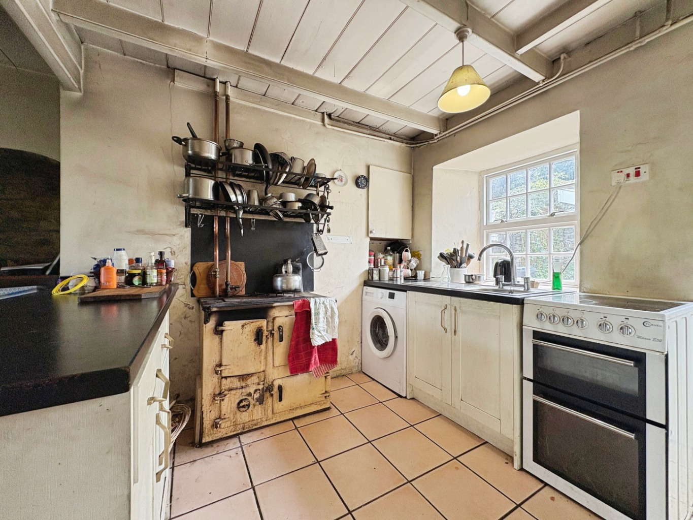 Breage, Grade II listed home in village location, photo 9